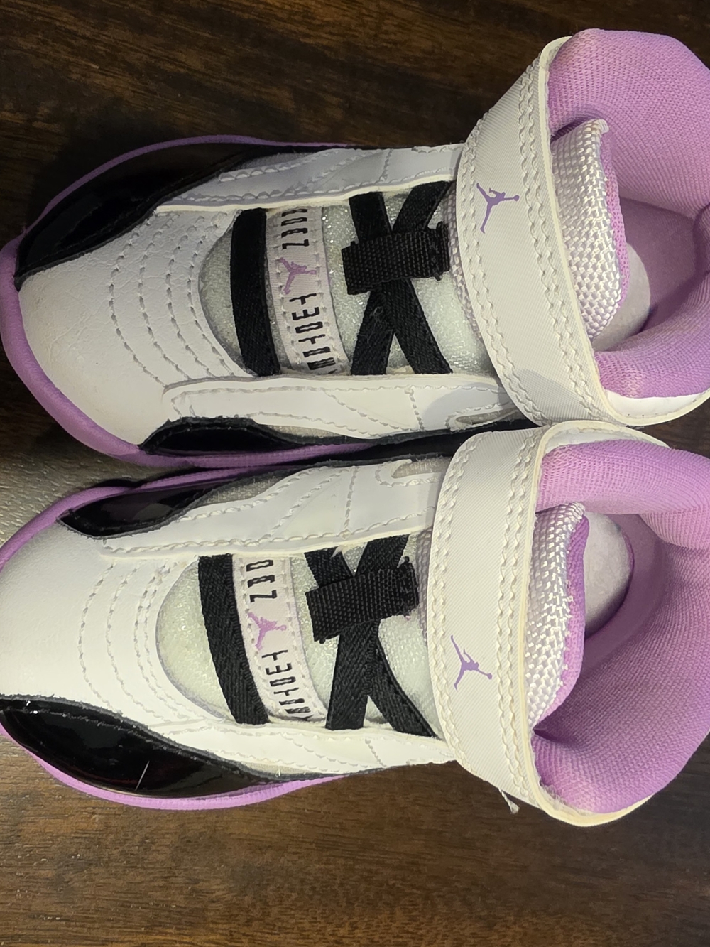 Jordan Kids White and Light Purple Hook-and-Loop Sneakers